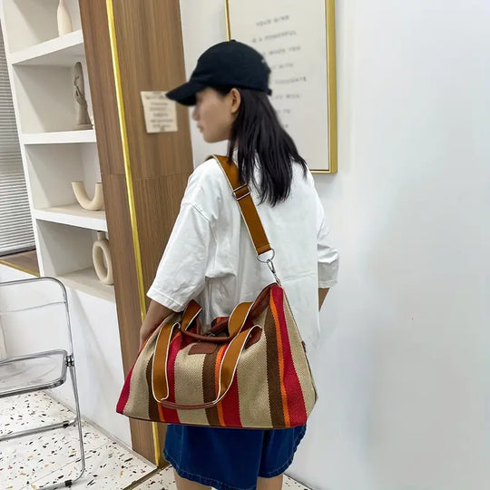 Abigail - Classic Vintage Duffel Bag