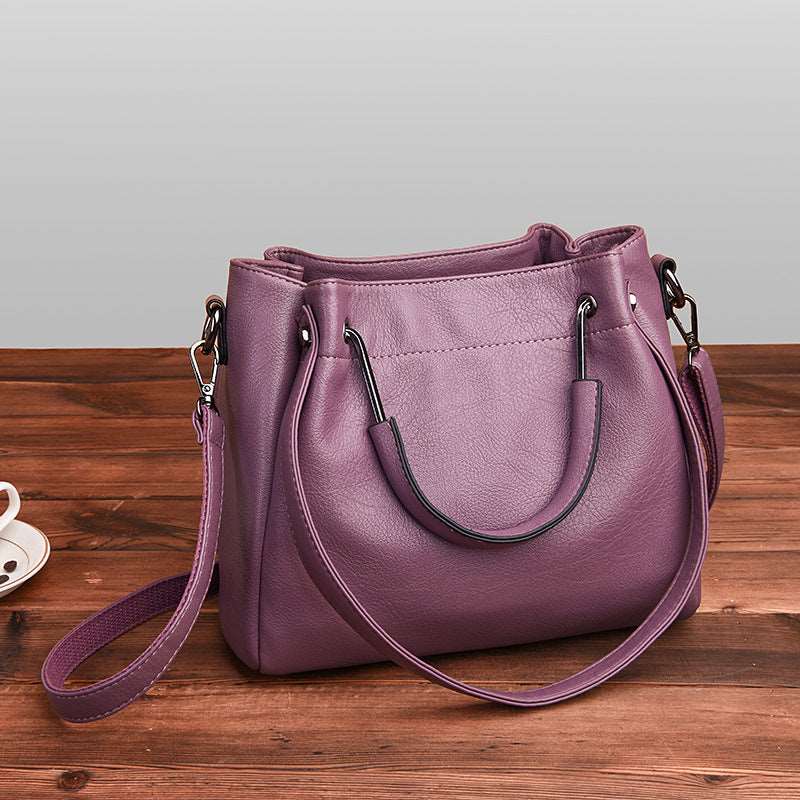 Peyton - Classic Leather Shoulder Bag
