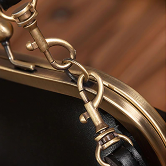 Edna - Chic Essential Leather Bag