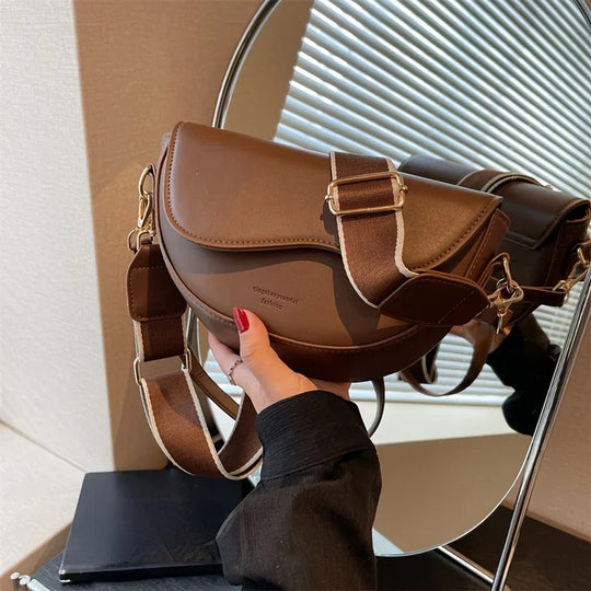 Eleanor - Minimalist Nova Leather Crossbody Bag