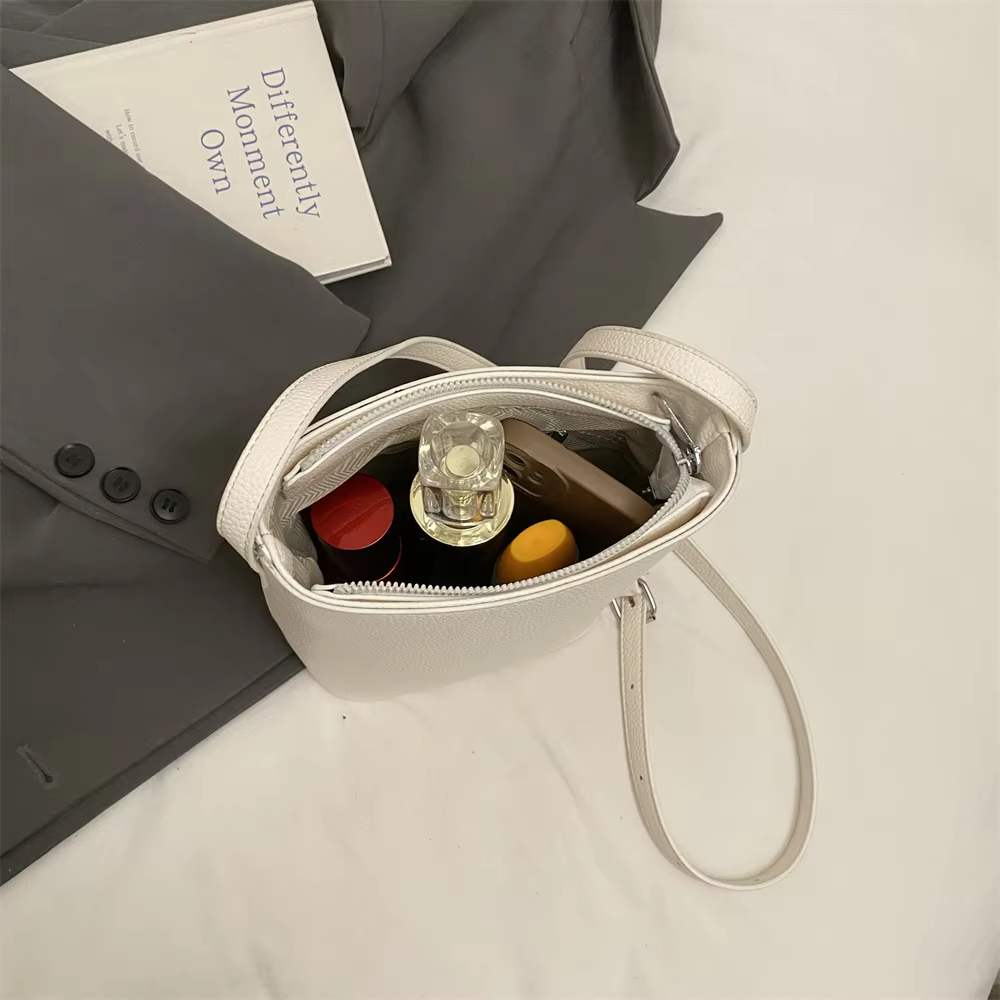 Helen - Stylish Regal Leather Bucket Bag