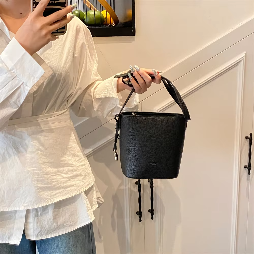 Helen - Stylish Regal Leather Bucket Bag