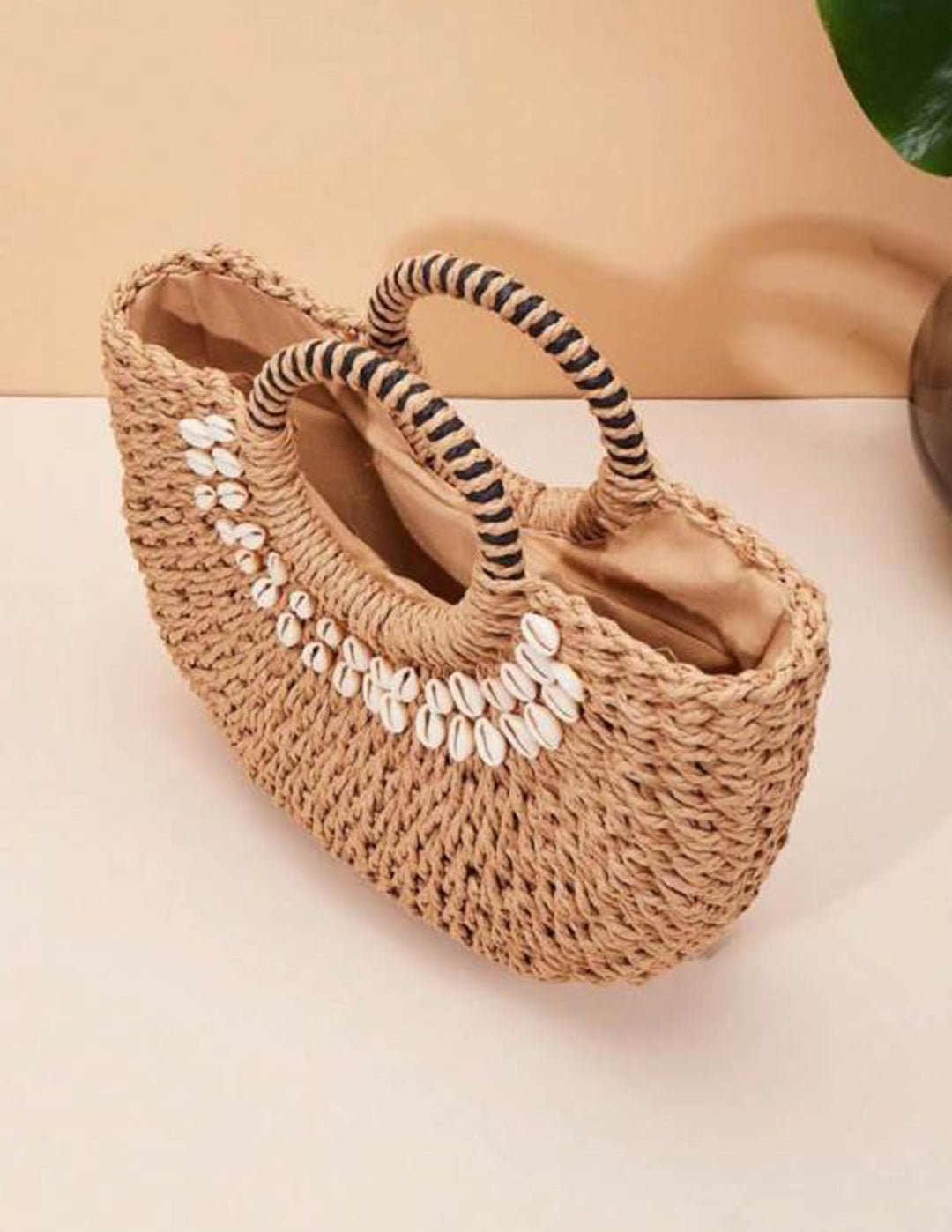 Judith - Charming Shell Straw Bag