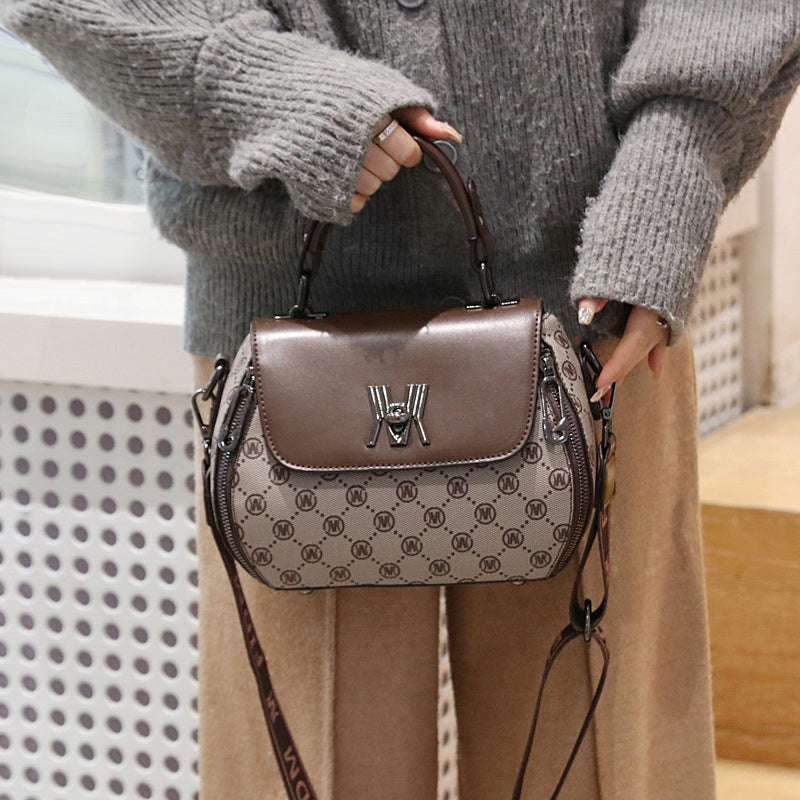 Victoria - Luxurious Charm Shoulder Bag