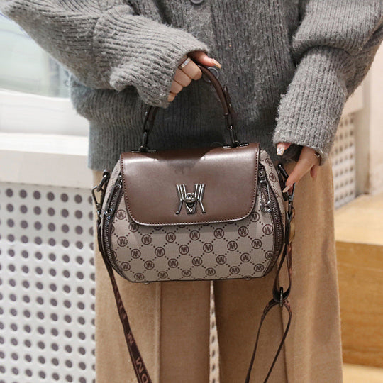 Victoria - Luxurious Charm Shoulder Bag