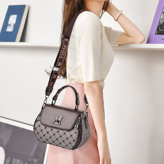 Victoria - Luxurious Charm Shoulder Bag